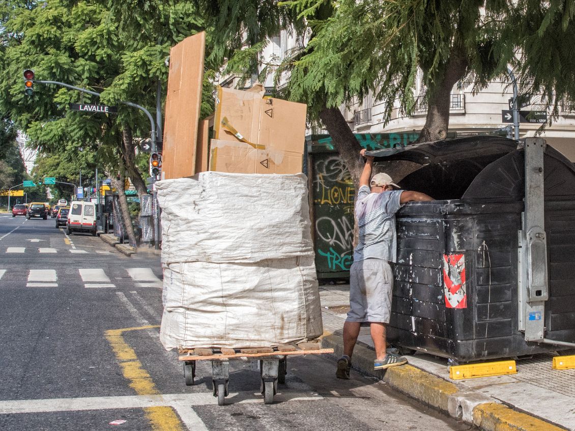 dumpster diving Public Areas